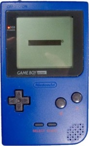 Der kleinste Game Boy Pocket in der Farbe Blau